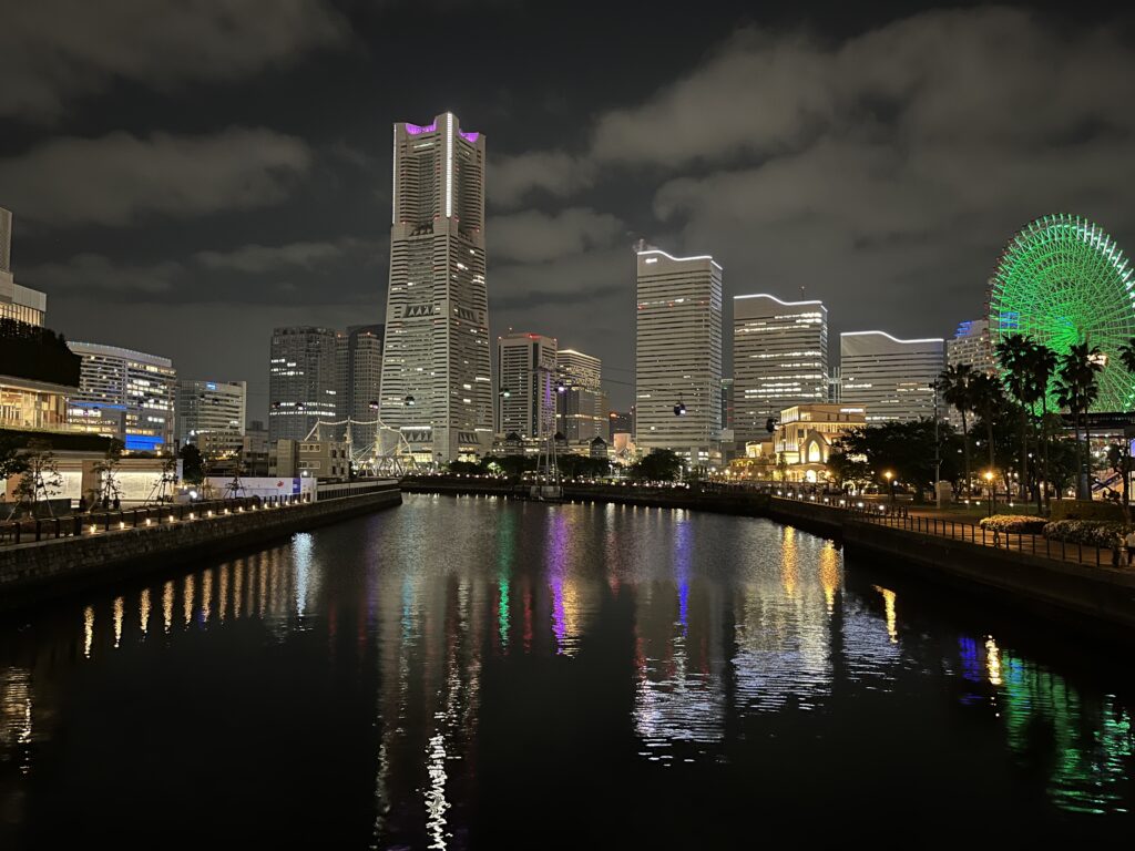 Yokohama Skyline bei Nacht